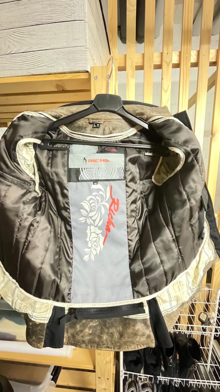 Giacche: Motorradlederjacke Richa, Damen , Gr. 36/40 – Nuovo (secondo la descrizione) da Flawil venduto da Pirar 3