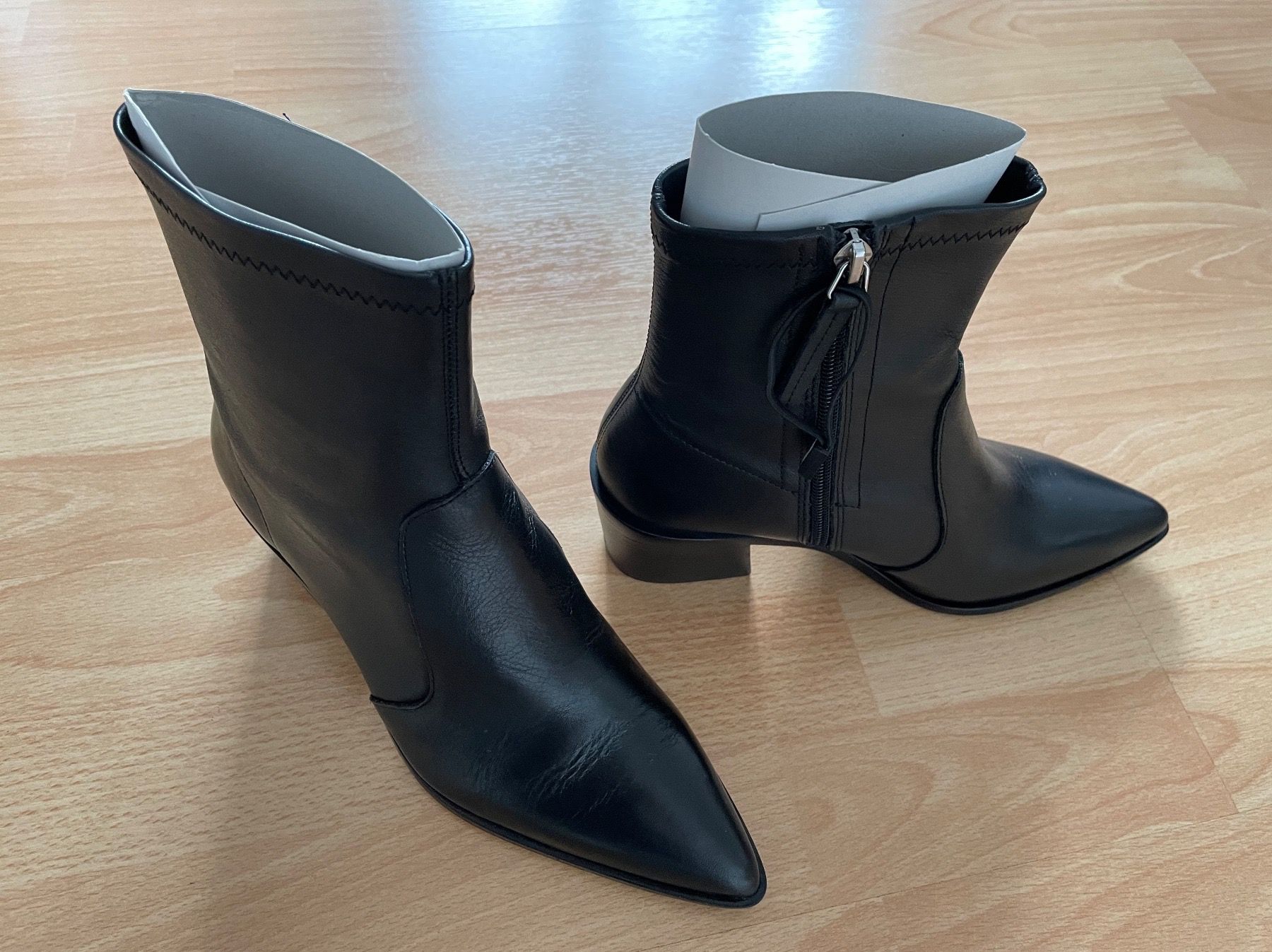 Zara Damenschuhe: Zara Cowboy-Stiefel – Neu und originalverpackt aus Zug von alex___4