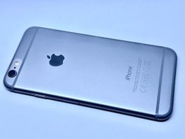 iPhone 6 (2015) Works, minor scratches