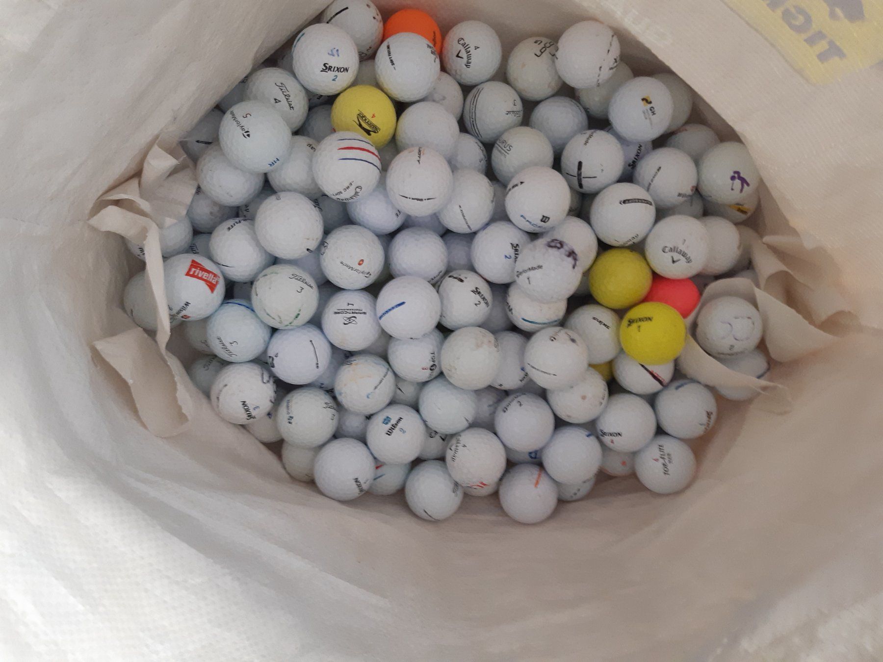 Bälle: Palline golf/golfbälle – Gebraucht aus Magliaso von Dlele
