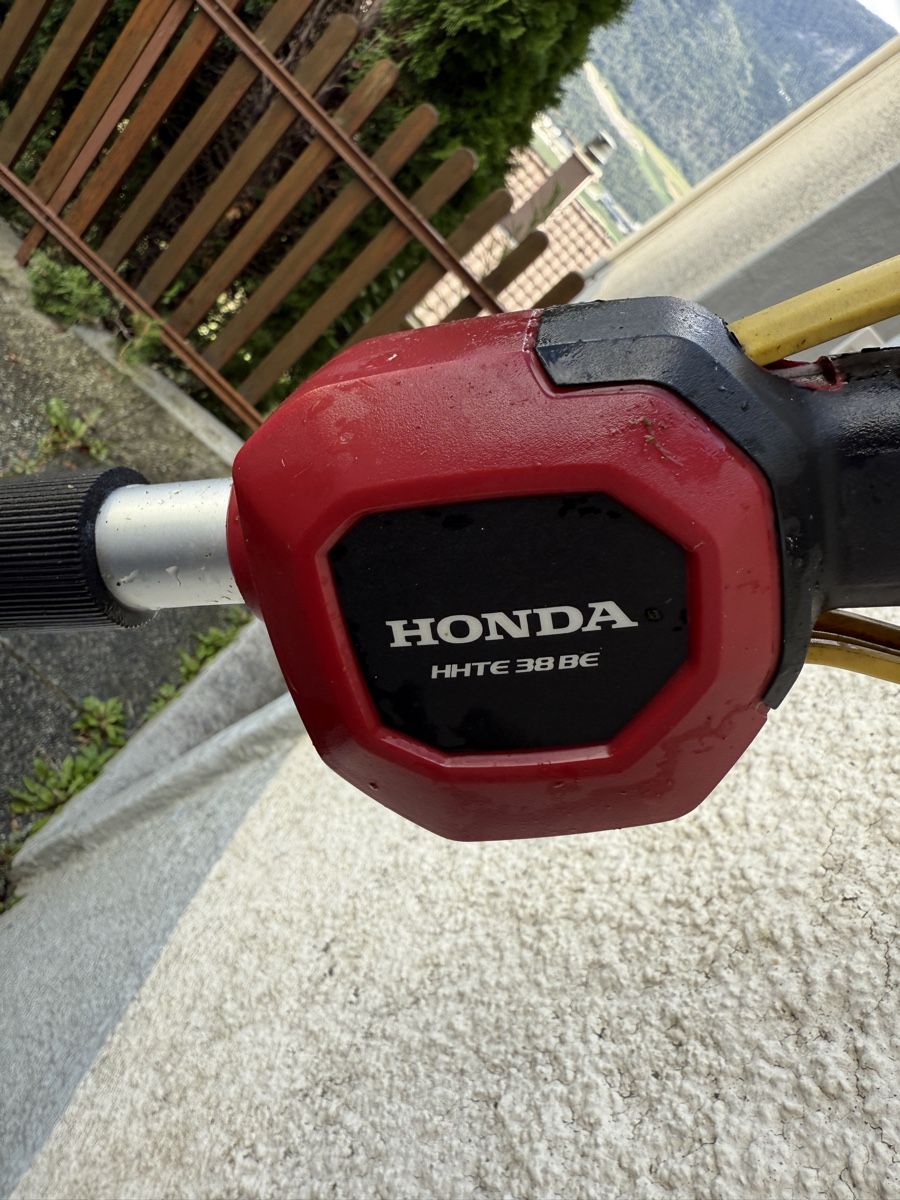 Honda Tutte le macchine: Decespugliatore Honda   – Usato da Corin-de-la-Crête venduto da eli_b9xh 4