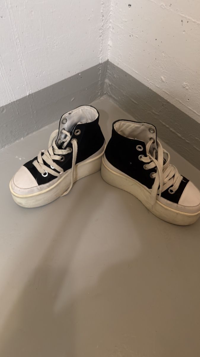 Inuikii Chaussures femmes: Inuikii 38 sneakers – D'occasion à Zürich par _themutschget_ 2