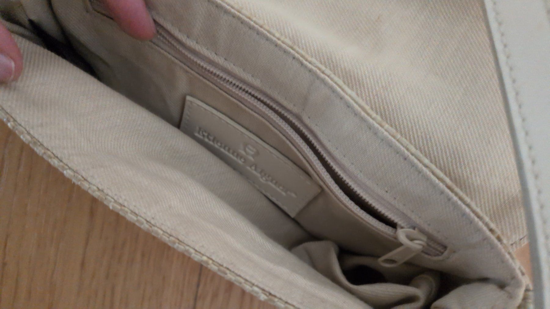 Aigner Taschen für Damen: Vintage Etienne Aigner Strohtasche – Gebraucht aus Winterthur von Prishy 4