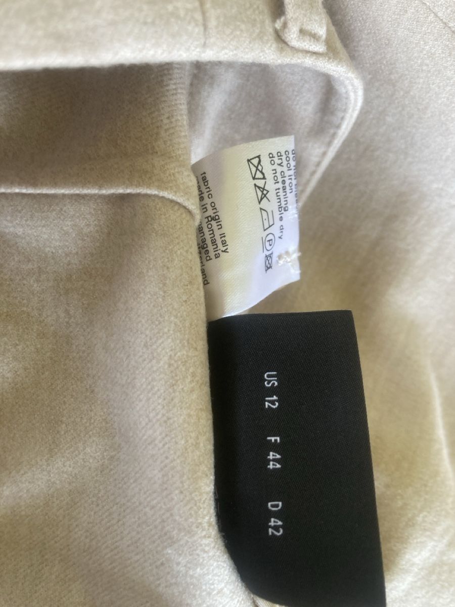 Akris Pantaloni: Akris wollhose gr.42 – Usato da Herisau venduto da Sifgana 2