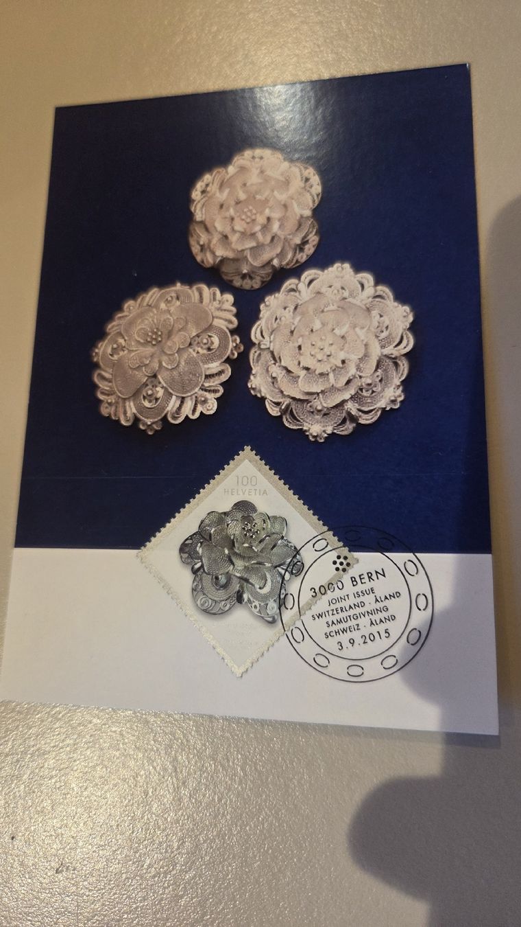 Alle Briefmarken: 2015 FDC Maximumkarte Brosche – Gebraucht aus Arni AG von Moth68