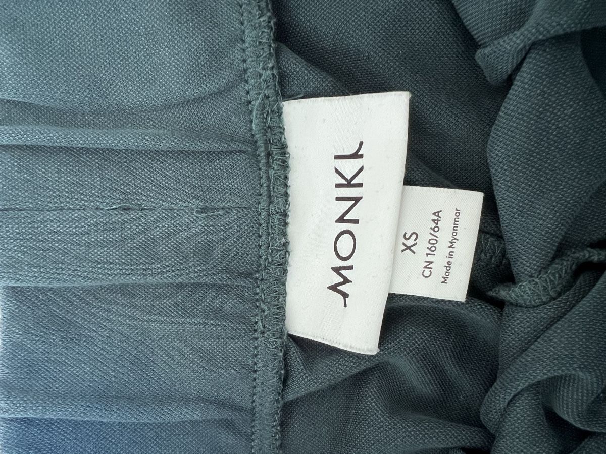 Monki Pantalons: Hose MONKI – D'occasion à Kriens par mel_b22 1