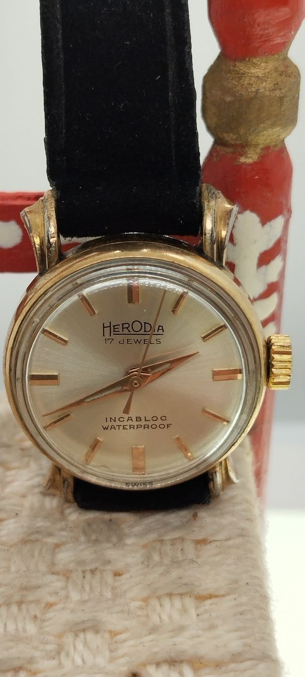 Orologi: Montre herodia – Usato da La Chaux-de-Fonds venduto da jac_9llg