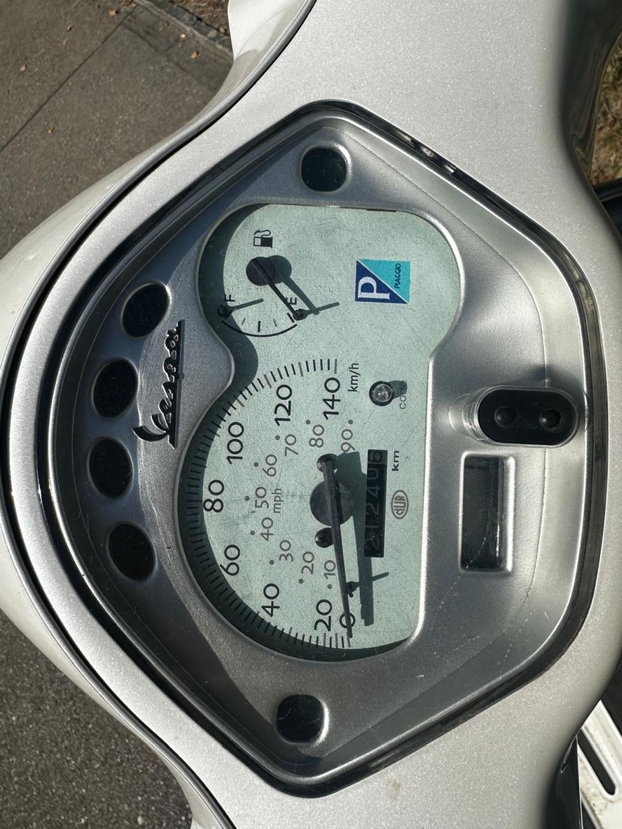Piaggio Route: Roller Piaggo LX 125 – Défectueux à Zürich par kar_ytx2 8