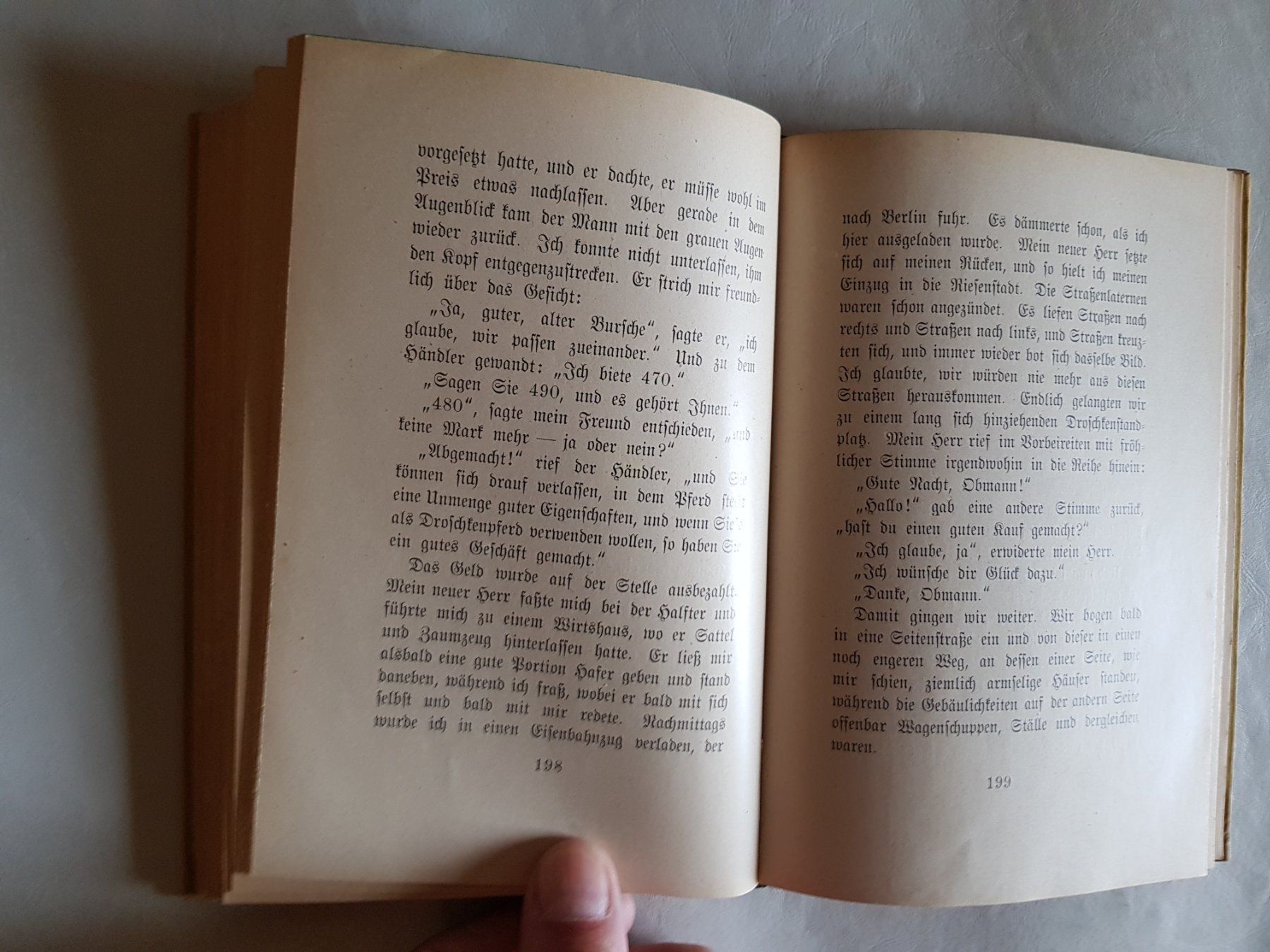 Libri: Schönschwarz - Eine Pferdegeschichte 1929 - Martha Niggli – Usato da Walterswil BE venduto da Lonitti 2