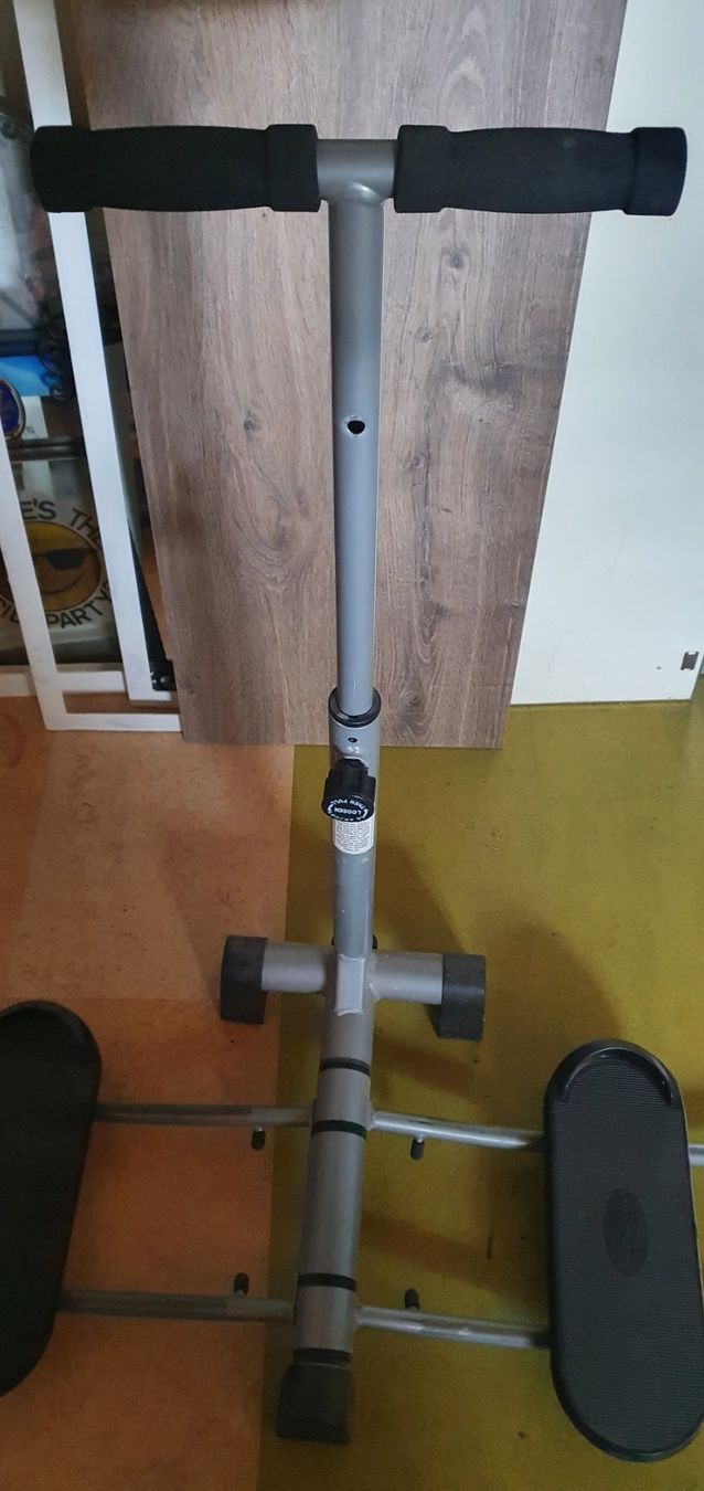 Hometrainer: Bein und Schenkel Trainer – Usato da Läufelfingen venduto da jac_vp95