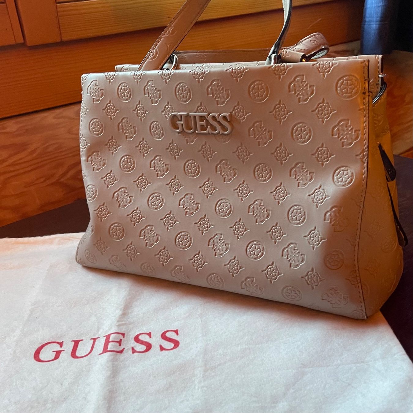 Guess Borse da donna: Borsa GUESS -Originale! in bell colore elegante e spaziosa – Nuovo (secondo la descrizione) da Gordevio venduto da LanaZimm 2