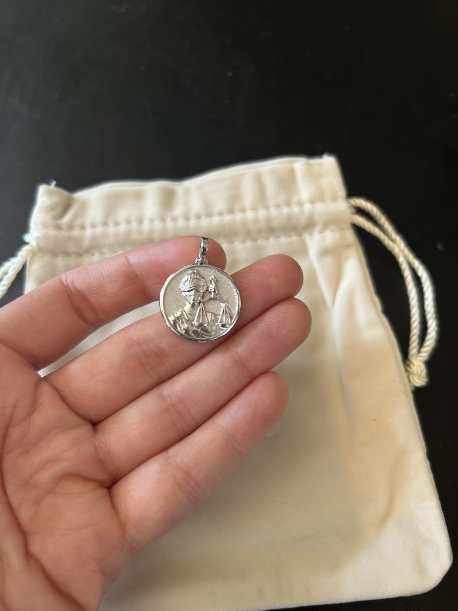 Anhänger: Themis pendentif Awe Inspired argent 925 – Gebraucht aus Lausanne von SavaLilie 1