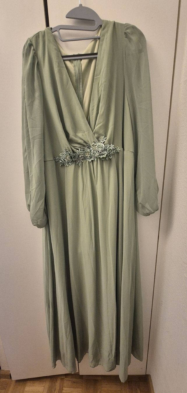 Vestiti: Abendkleid lang hellgrün mit Applikationen  – Usato da Basel venduto da Ambrosia2 1