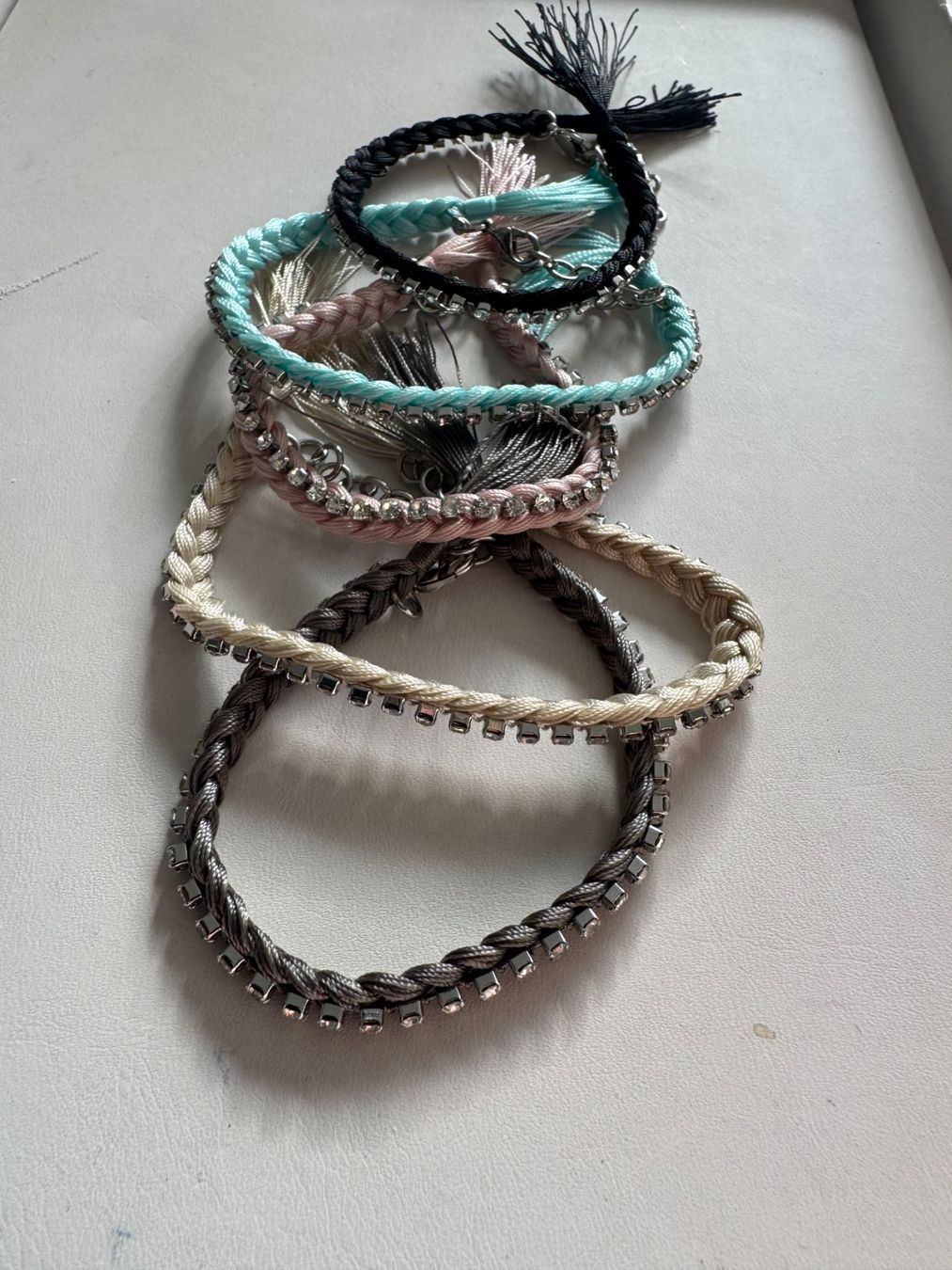 Armbänder & -reifen: NEU -  Textil Armbandset mit Kristallen - 5er Set – Gebraucht aus Maienfeld von Fashion_2009 3