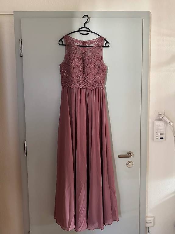 Kleider: Abendkleid Grösse S – Neu (gemäss Beschreibung) aus Münchenstein von mel_8bn2