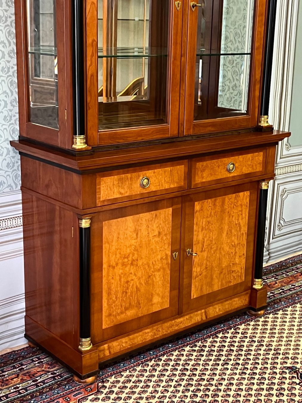 Vetrine: Biedermeier Vitrine Selva Schrank Kirschbaum Stilmöbel – Usato da Gemünden venduto da GEUENWALD 2