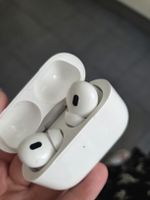 Apple AirPods Pro 2nd gen.Used. Right earphone does not work