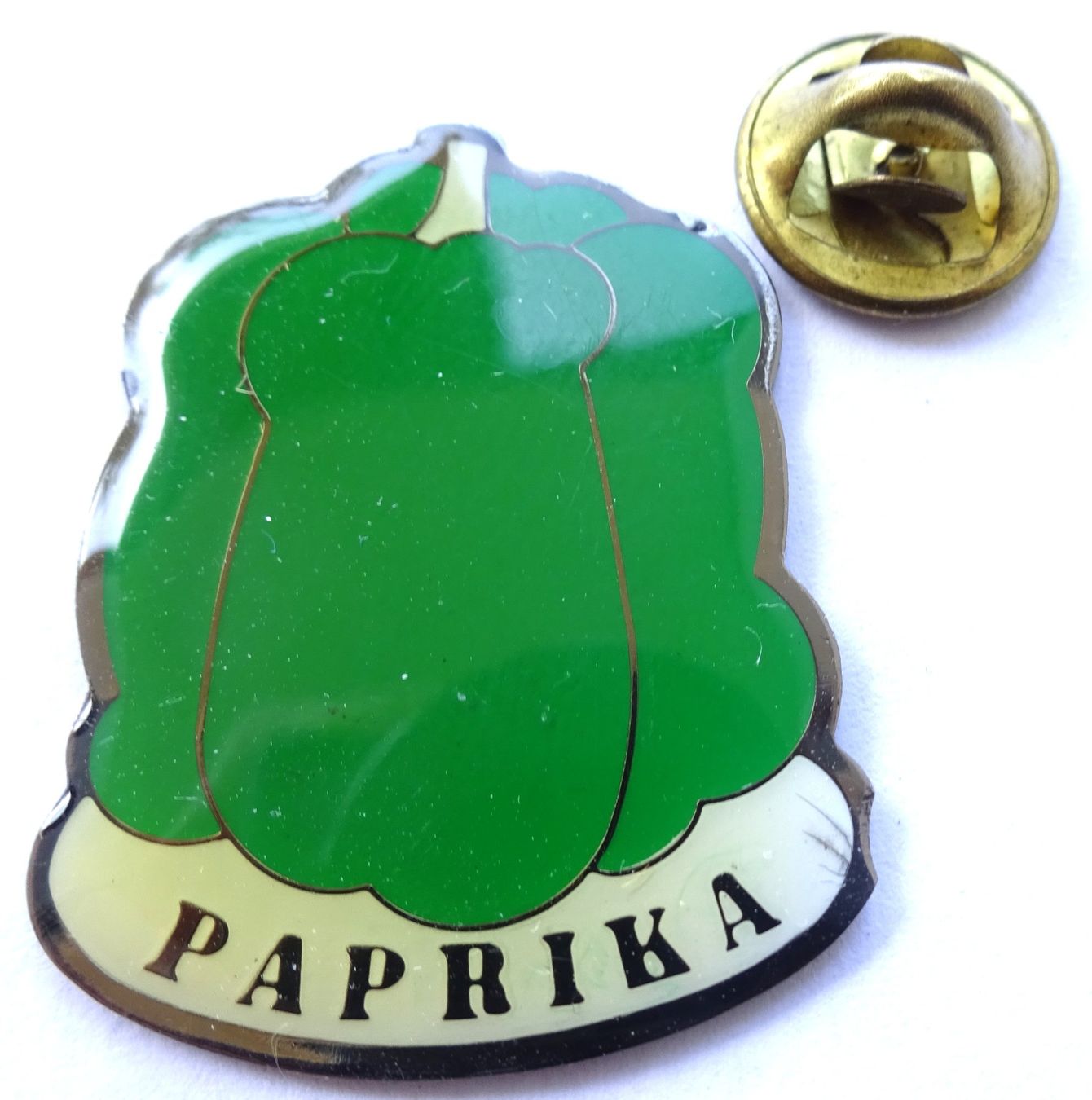 Placchette & Badge: Pin PAPRIKA  grün – Usato da Utzenstorf venduto da BUtter81