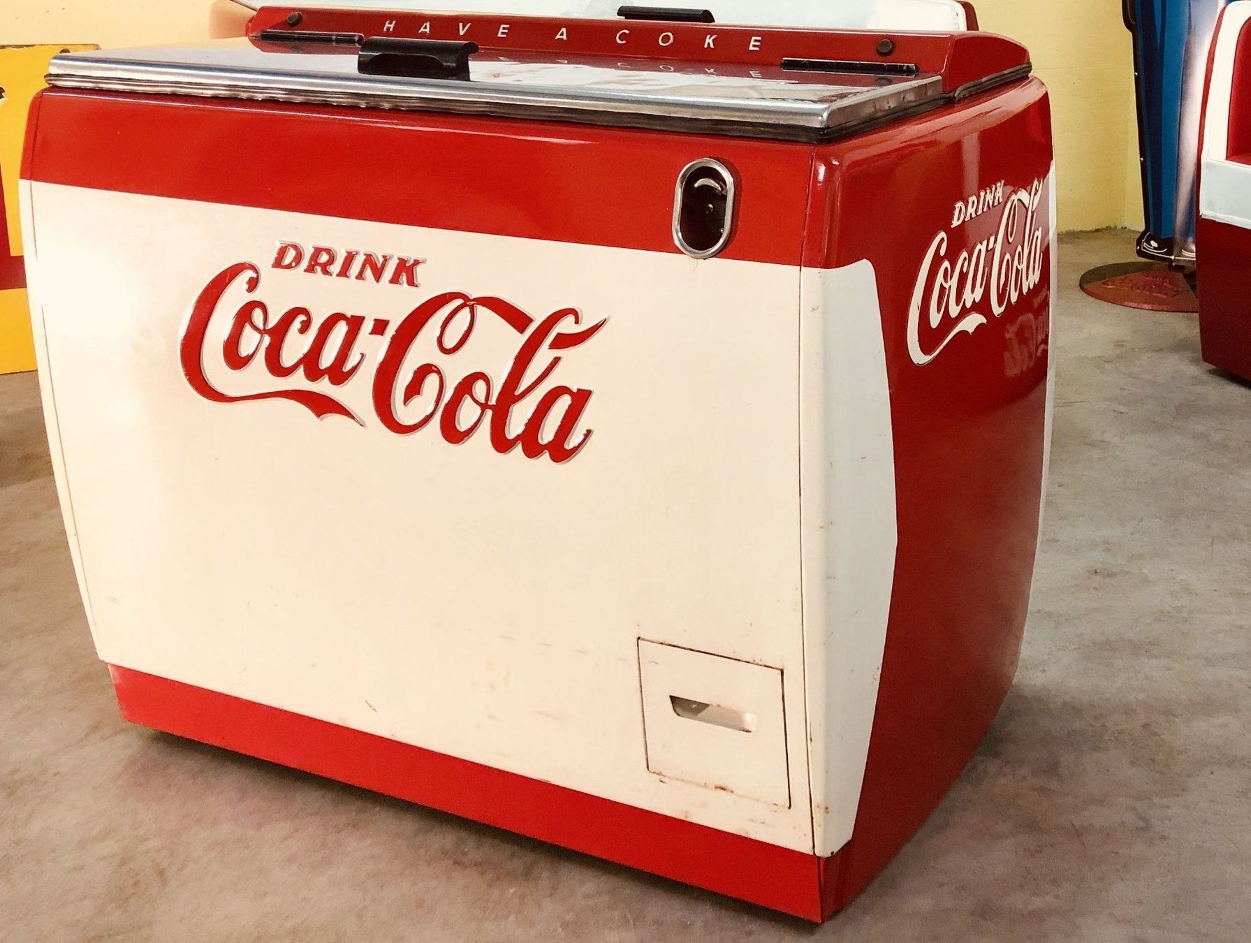 Coca-Cola Frigoriferi & Refrigeratori: Coca Cola Kühltruhe USA 1950 – Difettoso da Muttenz venduto da topi68