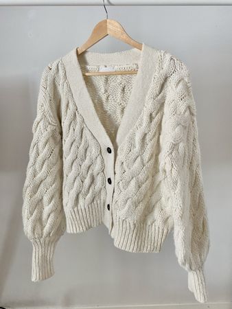 CREAM CABLE-KNIT CARDIGAN FREESIZE