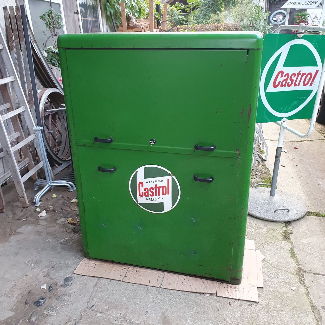 Castrol Altre raccolte & rarità: Oelkabinett Castrol Retro Antik – Usato da Uesslingen venduto da 1Atelier 3