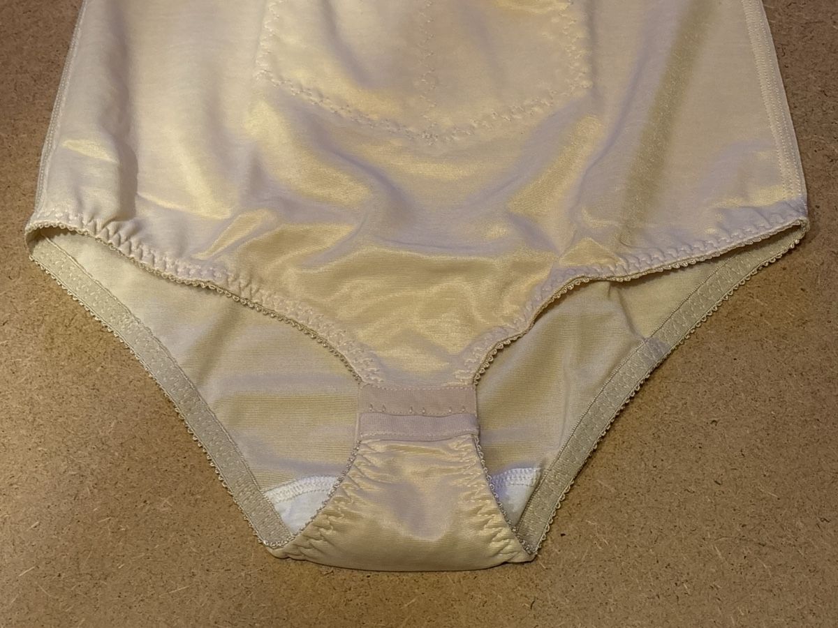 Altra biancheria intima: Kompressions Unterbrust Body – Nuovo (secondo la descrizione) da Rümlang venduto da Sambas19 3