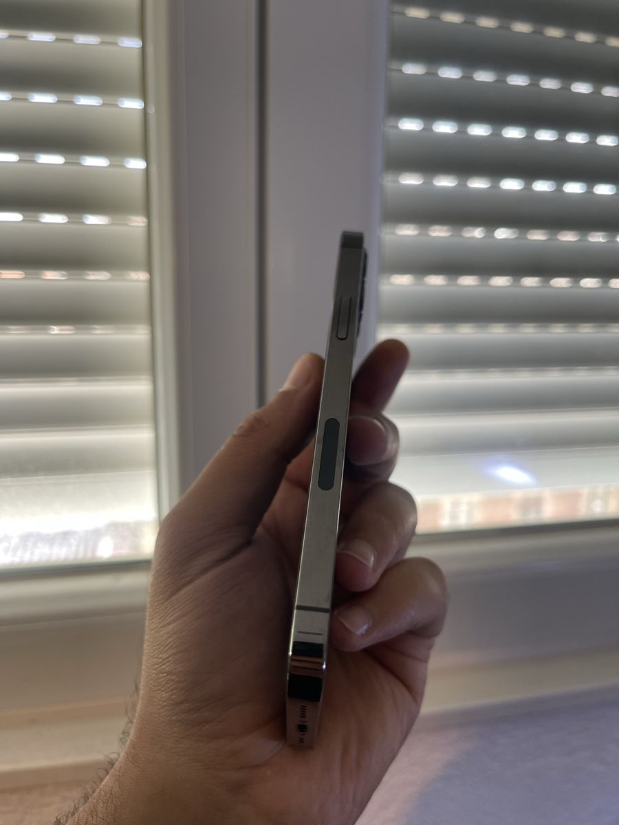 Apple Telefoni cellulari / Smartphones: IPhone 12 Pro  – Difettoso da Biel/Bienne venduto da ham_wf9n 3