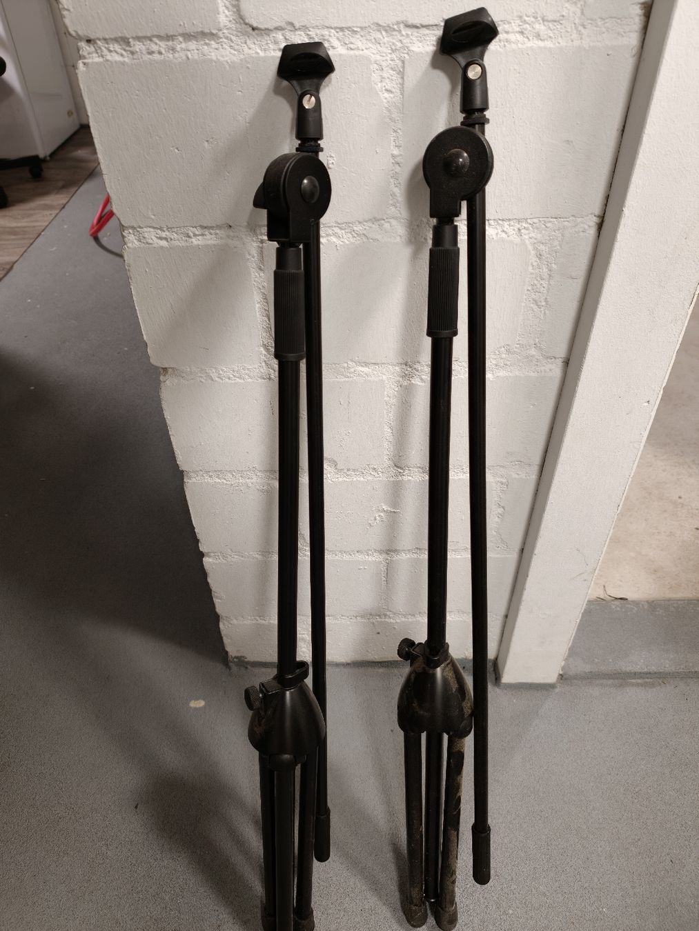 Supporti per strumenti musicali & leggii: Mikrofonständer 2 Stk – Usato da Oensingen venduto da gyo_q5gd