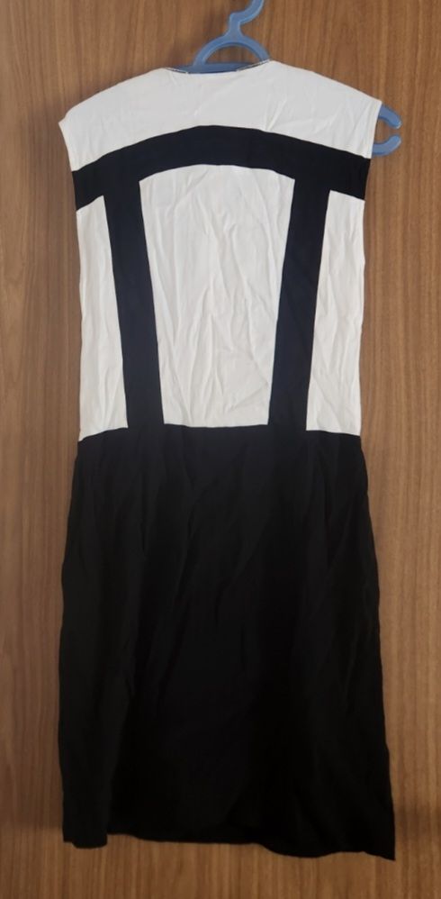 Sandro Vestiti: Robe Sandro noire et blanche courte chic - Taille 2 – Usato da Niedergösgen venduto da Eva2410 3