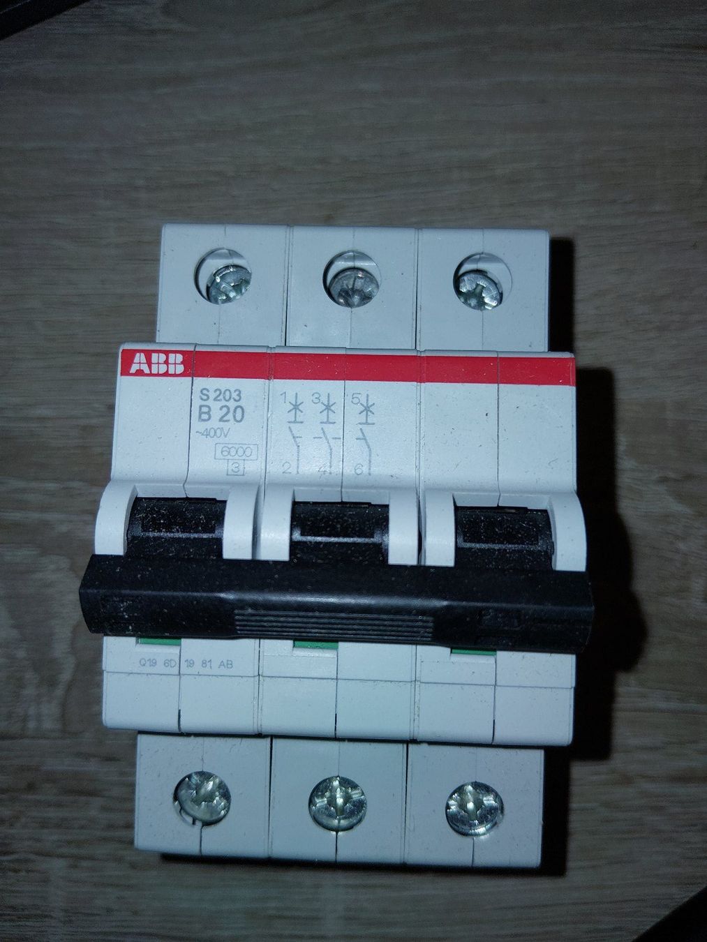 Schalter: ABB Leitungsschutzschalter 20A 3 Pol Kl. B – Gebraucht aus Wintersingen von MF-Lingus 1