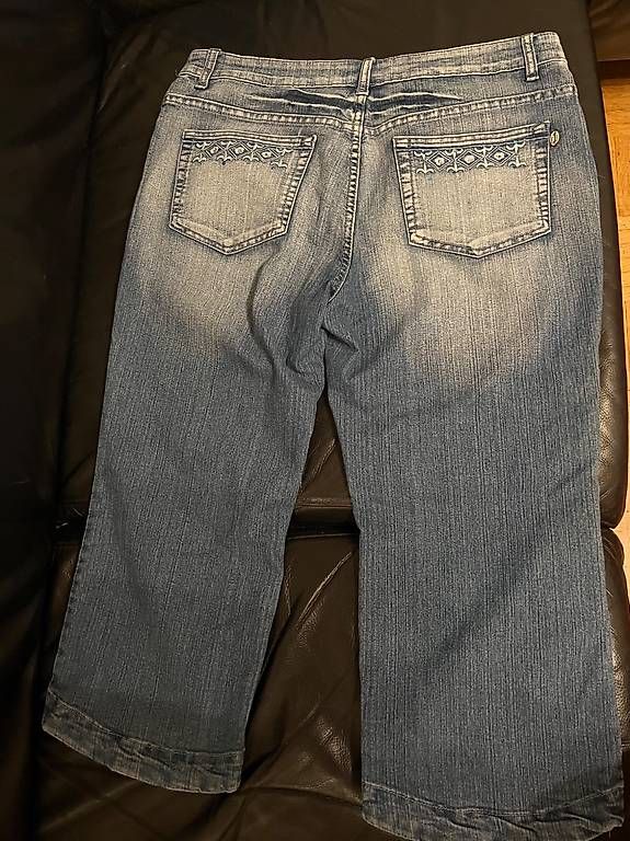 Jeans: Damen-Jeans Gr. 44 – Usato da Turgi venduto da Morena39 2