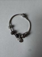 Pandora Armband mit Charms, schöner Schmuck für jeden Anlass