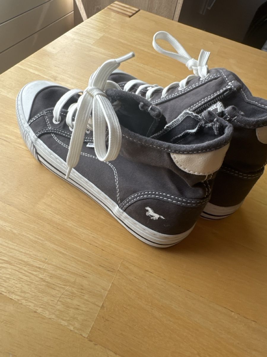 Mustang Scarpe da donna: DAMEN Sneakers 39 Neu – Nuovo (secondo la descrizione) da Richigen venduto da fidalgo77 2