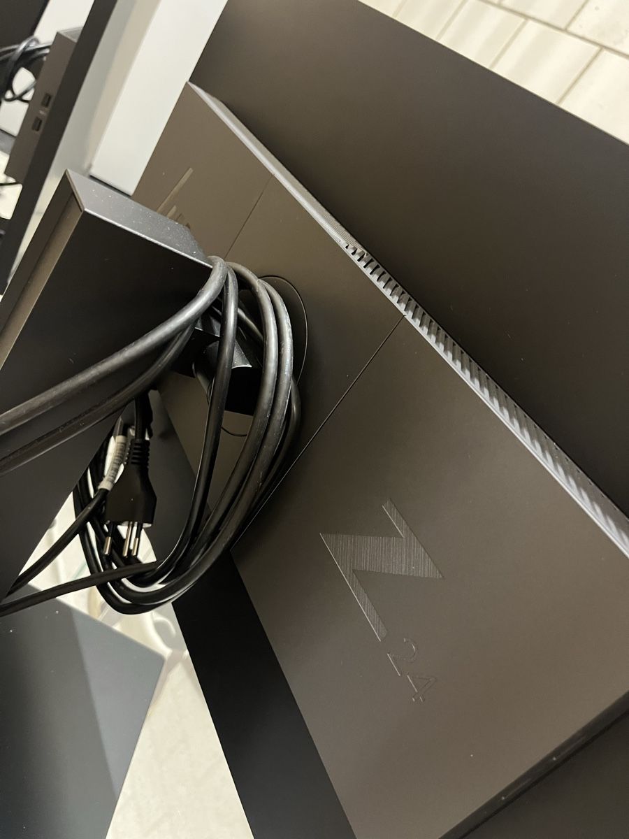 Ecrans: HP Monitore inkl. Dockingstation – D'occasion à Zürich par son_y65d 2