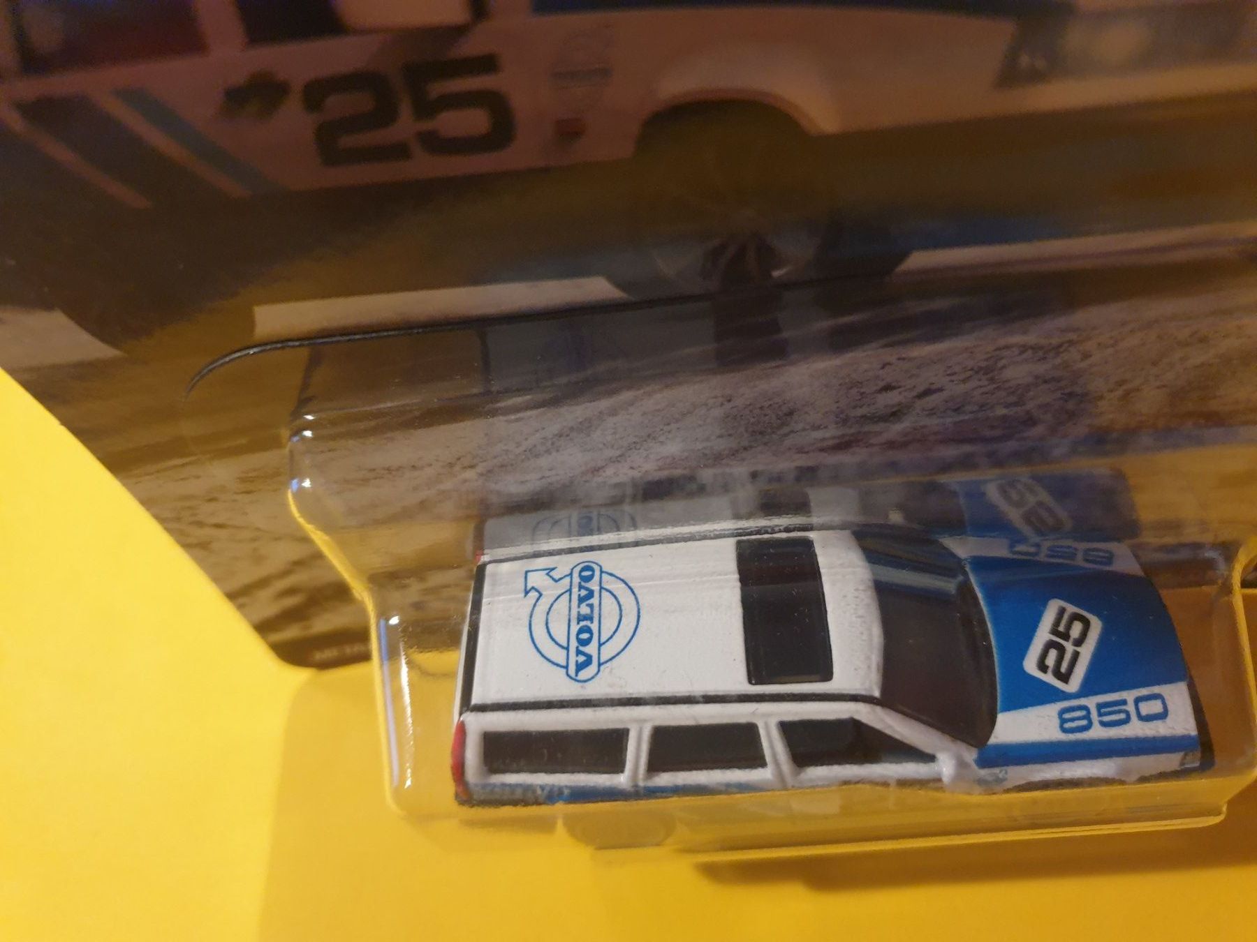 Hot Wheels Modellini d'auto: Hot Wheels VOLVO 850 ESTATE – Nuovo e nell'imballaggio originale da Oftringen venduto da Rotor 5