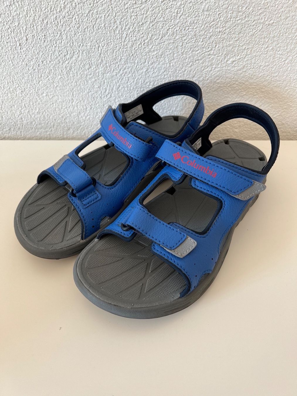 Columbia Scarpe da uomo: Trekkingsandalen Columbia in Gr.35 – Usato da Lengnau BE venduto da Rubin27