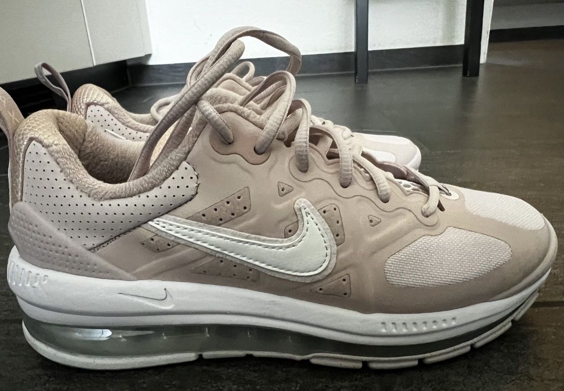 Nike Damenschuhe: nike gr 38,5 – Gebraucht aus Winterthur von EasyRS 1