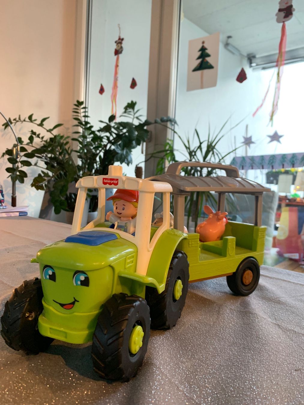 Fisher-Price Giocattoli: Fischer Preis Kleine Leute Traktor – Usato da Zürich venduto da JBLANUT 1