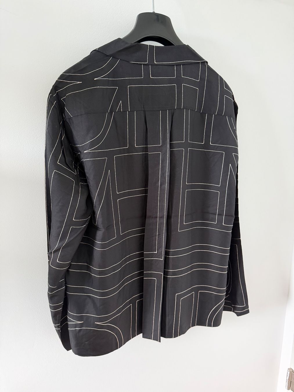 Blusen: NEW Totême pyjama black – Neu und originalverpackt aus Vacallo von kellyyy 1