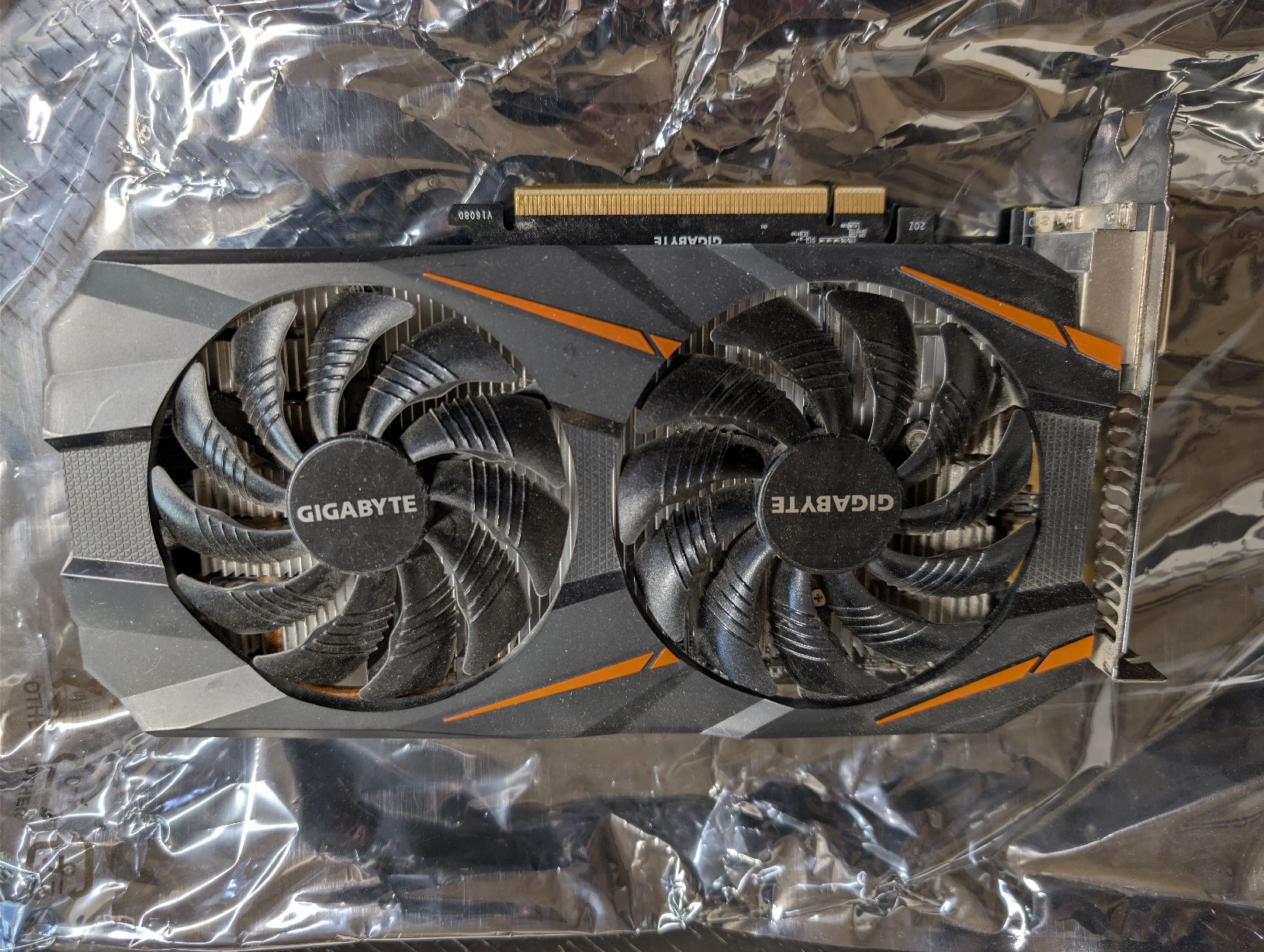Gigabyte Grafikkarten: Gigabyte 1060 6GB – Gebraucht aus Deitingen von B_ene