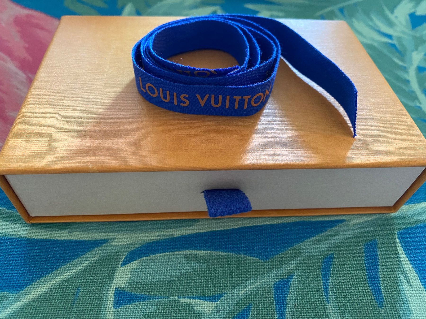 Louis Vuitton Profumi & Eau de Toilette: Echantillons parfum Louis Vuitton – Nuovo e nell'imballaggio originale da Bouveret venduto da wes_7zll 1