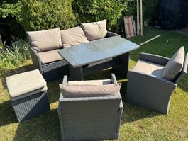 Polyrattan Sitzgruppe 6-teilig mit Tisch und Hocker grau