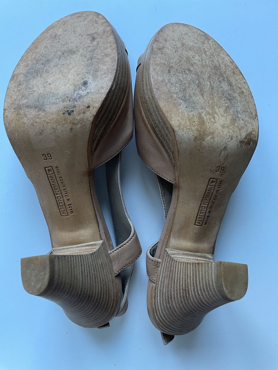 Scarpe da donna: Ledersandale mit Absatz Gr.39 – Usato da Gockhausen venduto da AnneT07 4
