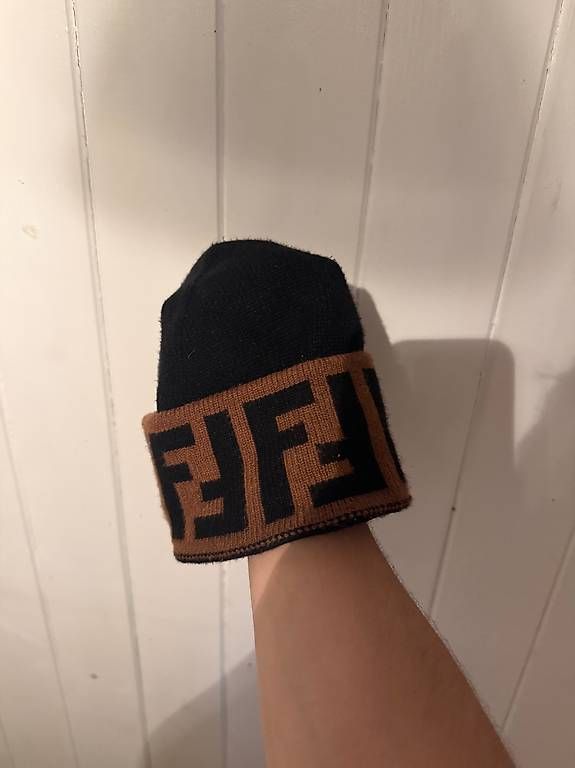 Hüte, Mützen & Caps: Fendi Mütze – Gebraucht aus Safnern von Avalona_07