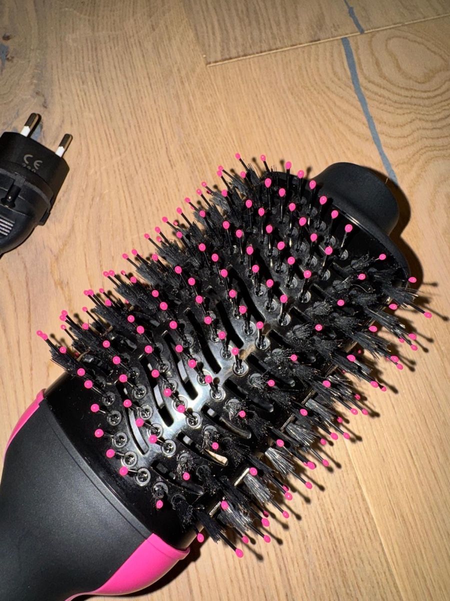 Altro per la cura dei capelli: SALON ONE-STEP VOLUMISER WARMLUFTBÜRSTE – Usato da Zofingen venduto da ismail01a 1