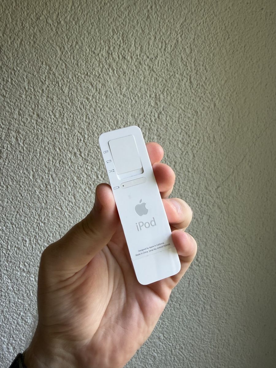 Apple Lettore multimediale portatile: Apple iPod shuffle 1st Gen 512MB – Usato da Zürich venduto da idbronskiy 1