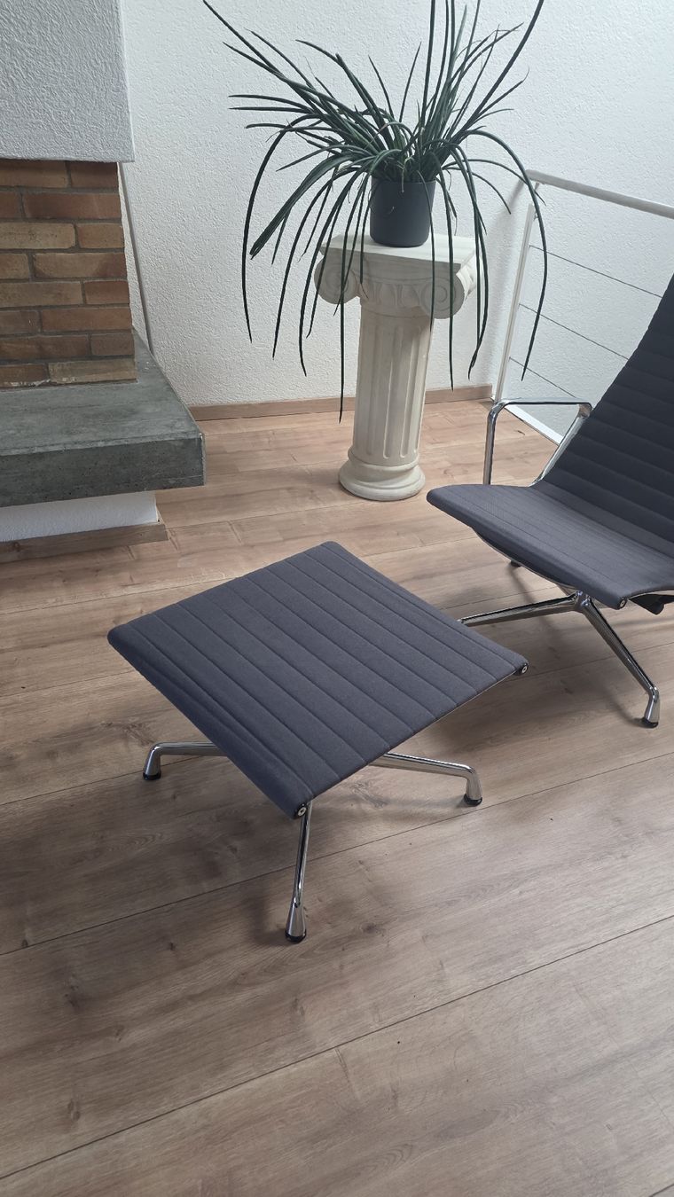 Fauteuils: Vitra Eames Sessel inkl. passendem Hocker – D'occasion à Bern par cronico 1