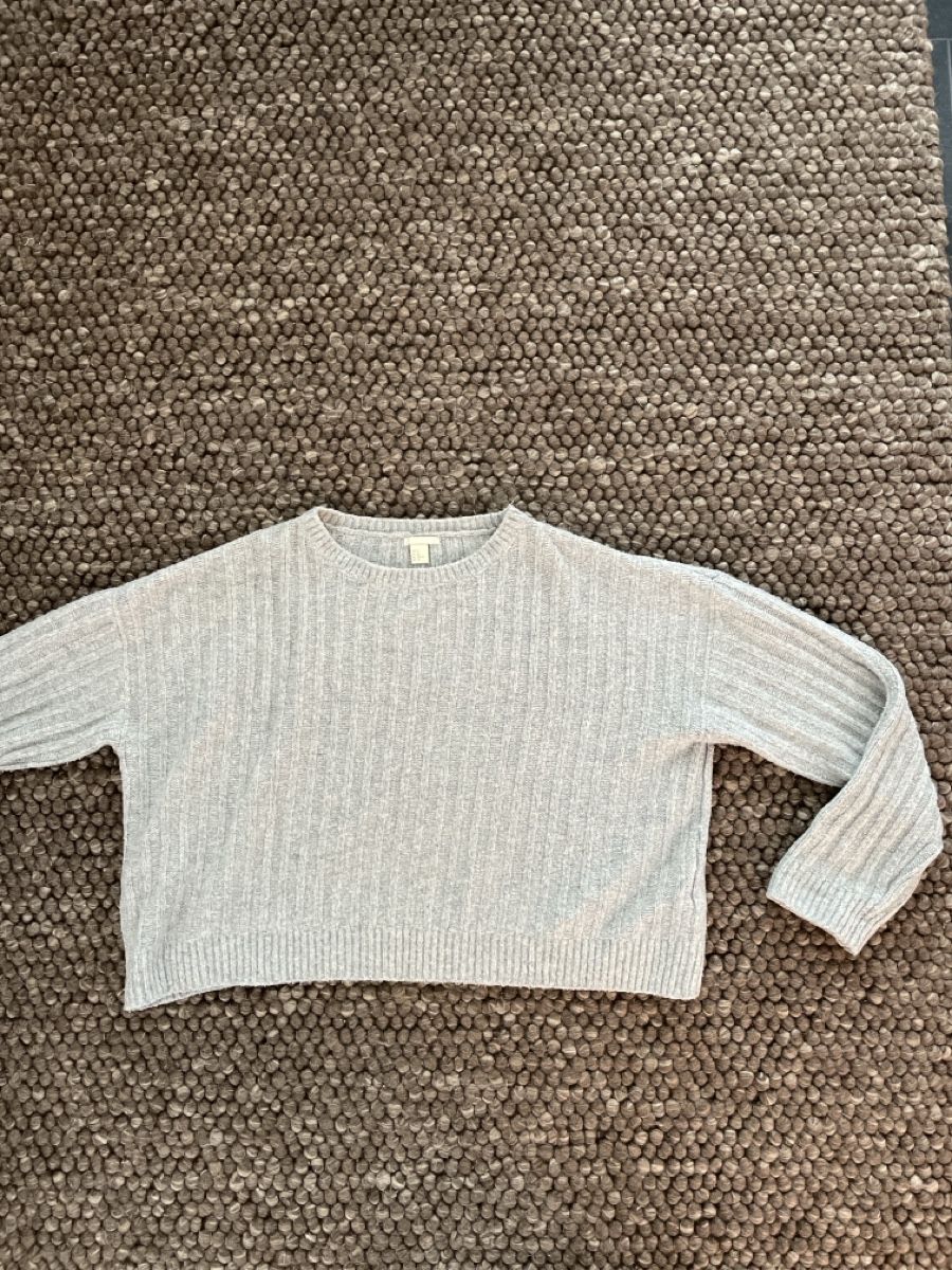 H&M Maglioni & Felpe: Schöner Oversize Strickpullover, hellgrau, Grösse XL – Usato da Hedingen venduto da sam_vks6 2