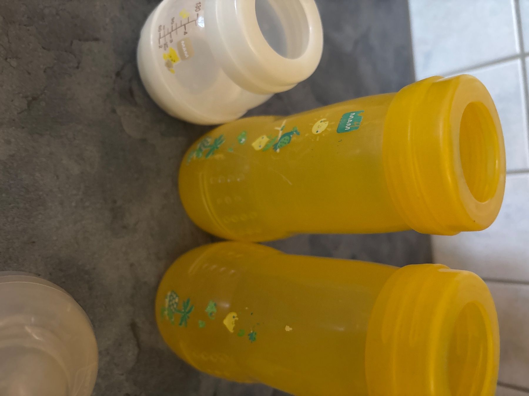 Mam Baby-Mahlzeiten: Biberons MAM 130ml et 270ml + bouchons + anse – Gebraucht aus Lajoux JU von plise 2