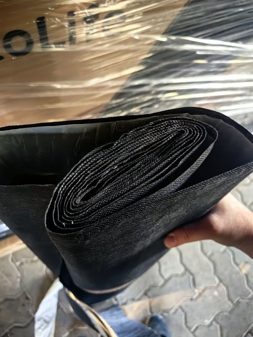 Sanitari: Bitumen Dichtbahn Reste 2,58m – Usato da Ormalingen venduto da sopra_energie 1